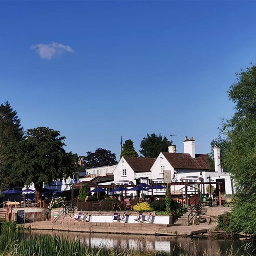 Good pub food at The Bridge & Ferry, in Worcestershire